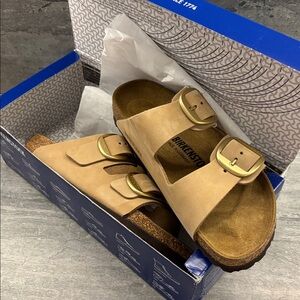 Birkenstock wide buckle sandcastle color size 38